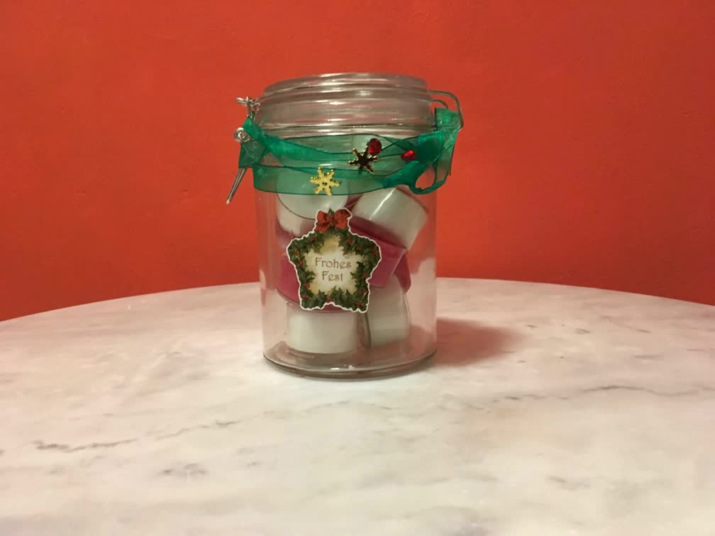Einmachglas mit Teelichtern